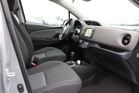 One that depends on if i've pressed. Toyota Yaris Hybrid 1.5 100 PS Automatik-Navi ...