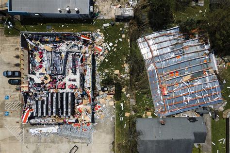 Flight distance is approximately 133 miles (214 km) and flight time from houston, tx to lake charles, la is 16 minutes. Lake Charles residents face devastation after Laura hits ...