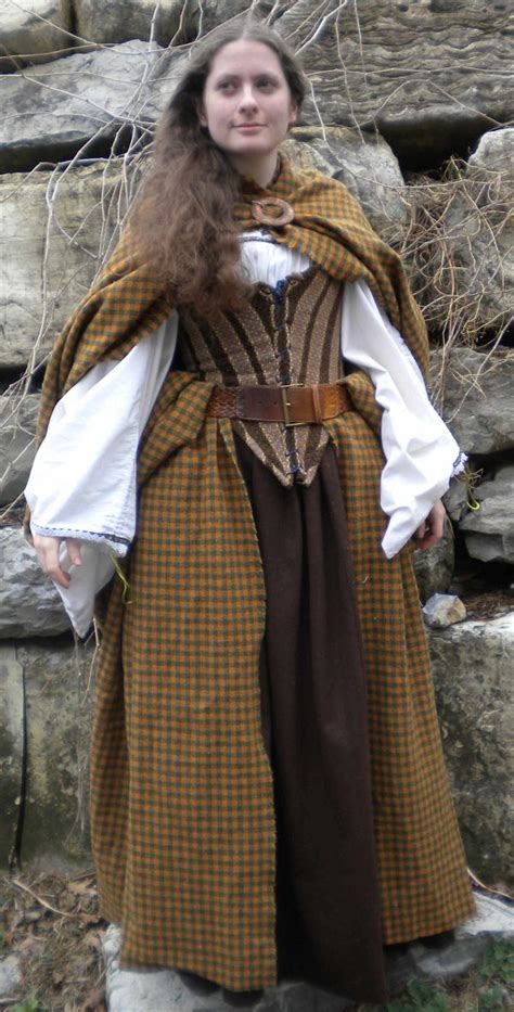 Historic Scottish Costumes For Women Highland Scottish Clothing