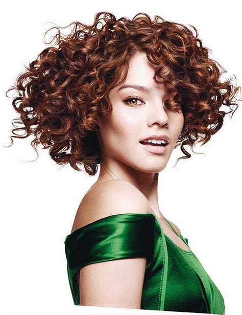 21 Stylish And Glamorous Curly Bob Hairstyle For Women Haircuts And Hairstyles 2021