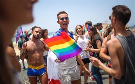 over 200 000 attend tel aviv gay pride parade some 30 000 from abroad the times of israel