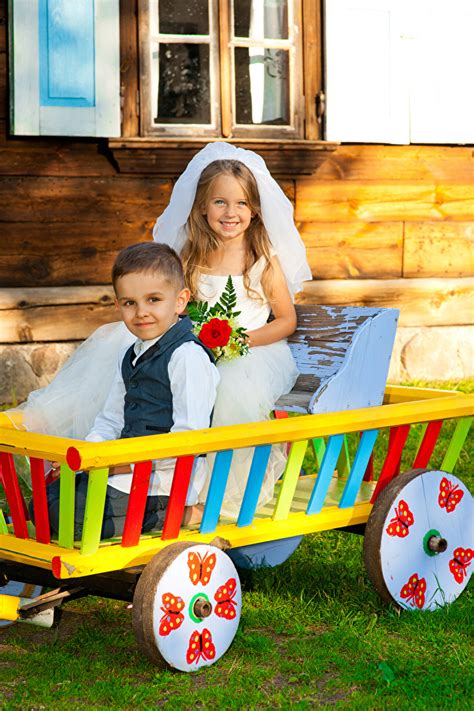 Fonds Decran Deux Garçon Petites Filles Marié Homme Jeune Mariée