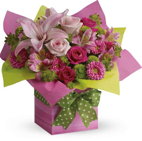 Phoenix flower shops has been proudly serving the scottsdale arizona area for more than 50 years by delivering the freshest flowers and plants to local customers and businesses in the community. Graduation Gift Ideas, Graduation Flowers, Graduation ...