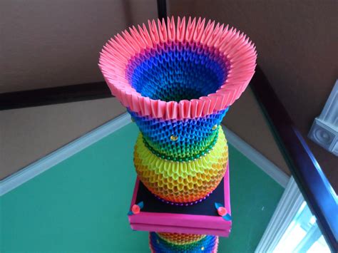 3d Origami Rainbow Vase By Esmeraldaarribas On Deviantart