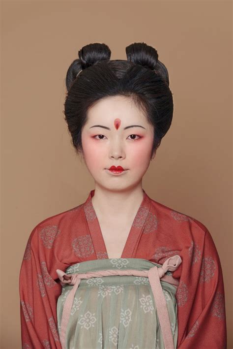 Today im going to show you how to make up a bride with kimono traditional japanese style. Image result for old chinese makeup | Hanfu, Chinese ...