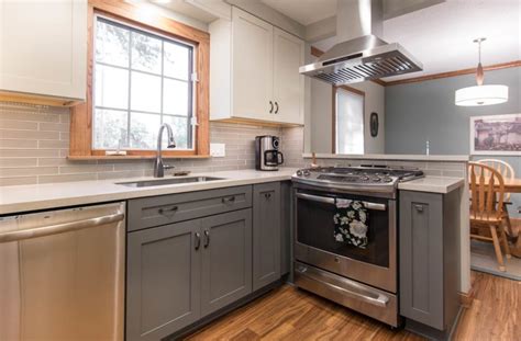 We are the kitchen remodel contractors and bathroom remodeling contractors you can depend on to bring your vision to life. Des Moines Small Kitchen Remodel Increases Function and Space
