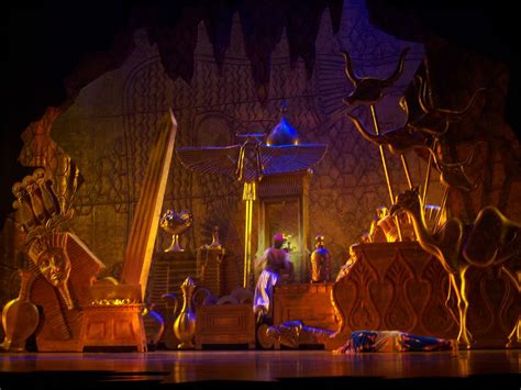 Aladdin Spies The Genies Lamp In The Cave Of Wonders In Aladdin A