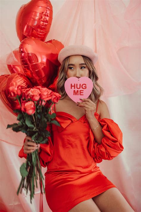 Hug Me Valentine’s Day In 2021 Creative Photoshoot Ideas Photoshoot Concept Valentine