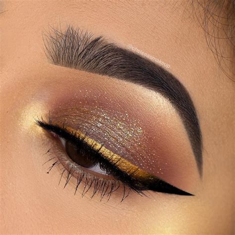 Chelseasmakeup Tutorial For This Ombr Gold Liner Look Is Up On My