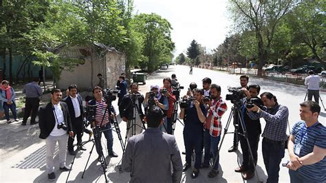 הנשיא אשרף גאני פרסם כי עזב את המדינה על . טרור בקאבול: 25 נהרגו בפיגוע כפול נגד שירות הביון ועיתונאים