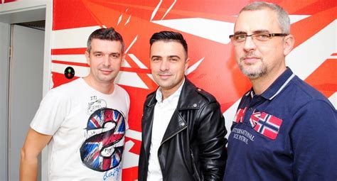 El mejor pop rock de los 2000 hasta hoy y los programas más rompedores: Vunk a refuzat mii de euro de la politicieni care doreau ...