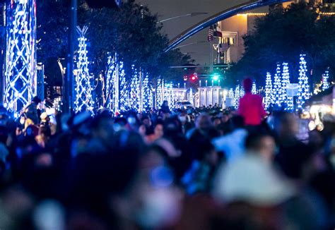 Houston tree lighting in Uptown Thursday ushers in holiday season