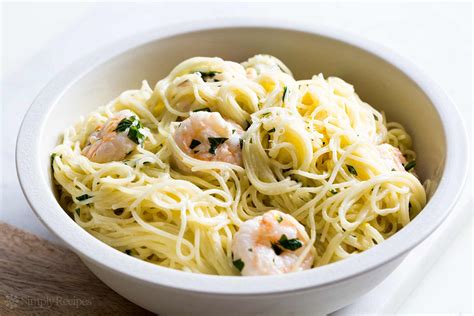 Angel hair pasta is tossed in a creamy garlic sauce with mushrooms and red bell pepper for a rich baked angel hair and shrimp, baked angel hair with shrimp and scallops, cold chinese style. Angel Hair Pasta in Seafood Sauce - Electric Shaver Deals