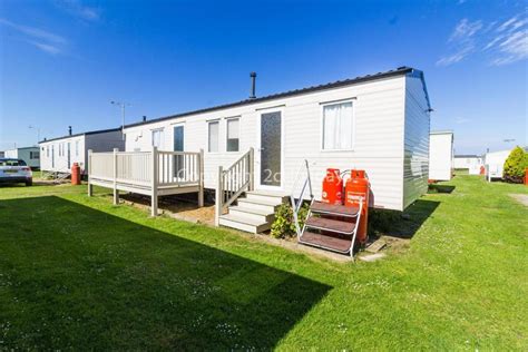 8 Berth Caravan For Hire With Decking At Heacham Holiday Park Ref