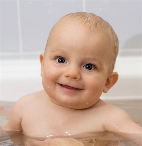Baby Bath Time Tips