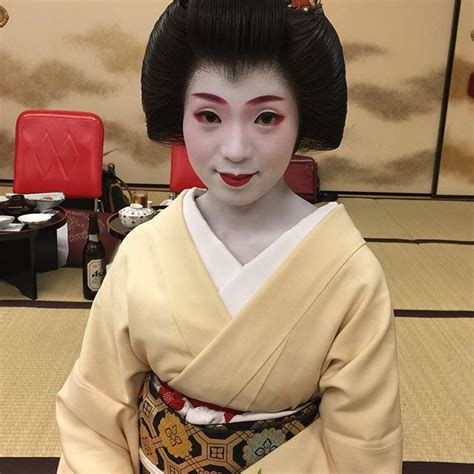 Fukue, lovely Geiko-san of Miyagawacho. | Beautiful geisha, Maiko ...