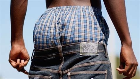 Actualizar Más De 69 Hombres Con Los Pantalones Caidos última Vn