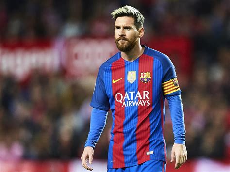 Messi was born with a growth hormone deficiency but was not diagnosed until he was 10. Manchester United transfer news: Club accept defeat to ...