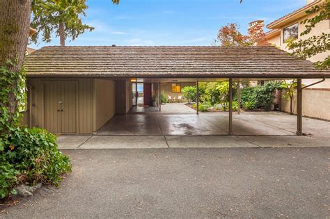 15 Impressive Mid Century Modern Garage Designs For Your New Home