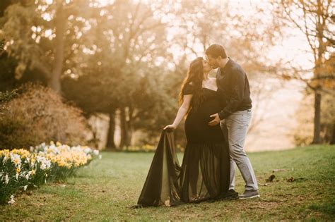 dramatic maternity session at skylands manor fox and hare photo
