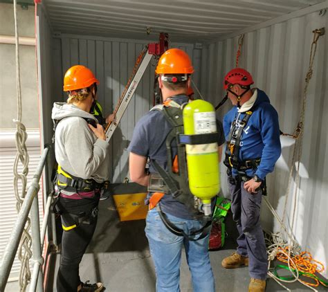 Riiwhs202e Enter And Work In Confined Spaces Safety Edge Training