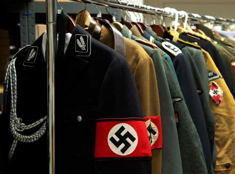 French Auctioneers Pull Nazi Memorabilia From Sale