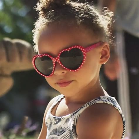 Stephen Currys Daughter Riley Curry Makes Her Modeling Debut For