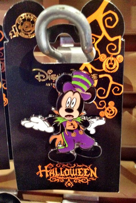 Halloween Trading Pins Are Out At Walt Disney World On The Go In Mco