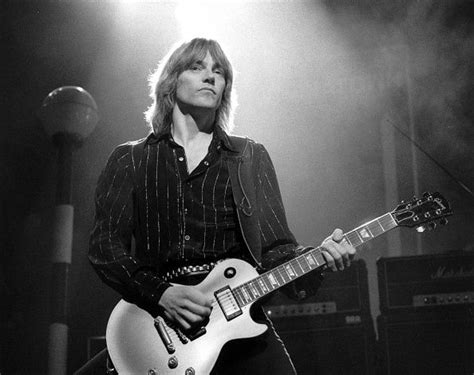 Snowy White Snowy White With Images Thin Lizzy Rock Guitar Snowy