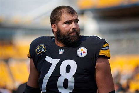 Heres The One Pittsburgh Steeler Who Stood During Todays National