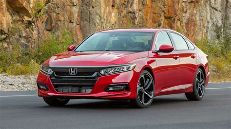 2020 Honda Accord Buyers Guide Reviews Specs Comparisons