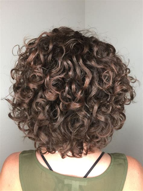 Bob Haircut Curly Short Curly Haircuts Curly Bob Hairstyles Cool Hairstyles Spiral Perm