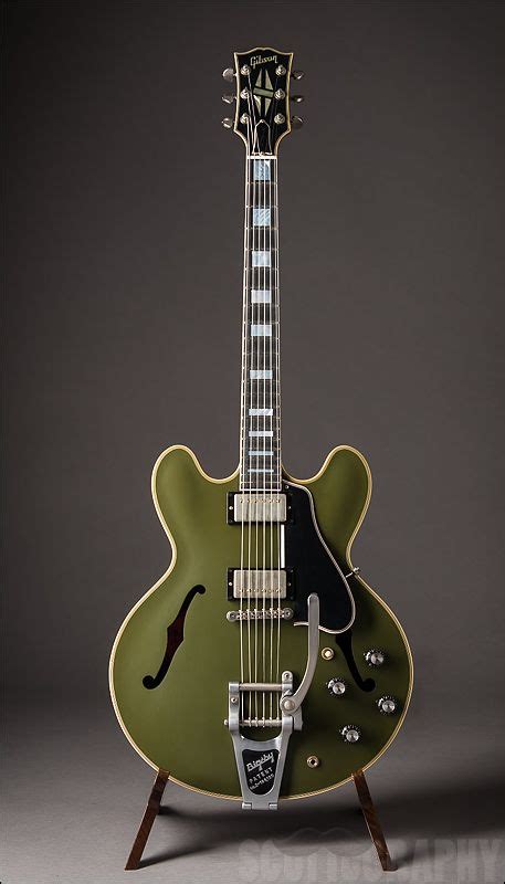 210 Green Guitars Ideas Guitar Cool Guitar Electric Guitar