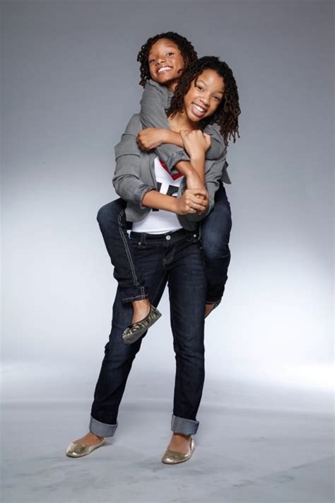 She's the older sister of halle. B~Wood Chronicles . . .: Ms. Chloe & Halle Bailey ...