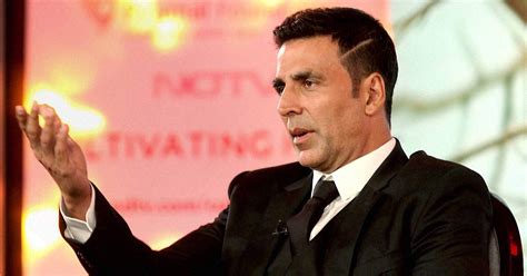 Akshay Kumar Proves To Be A Real Hero Yet Again Donates Rs 1 Crore To