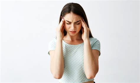 Headache And Migraine Attack What Causes Migraines In Females How To