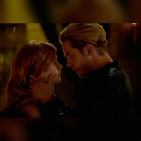 Stills for 3x04 | Shadowhunters, Clary and jace, Jace and clary kiss