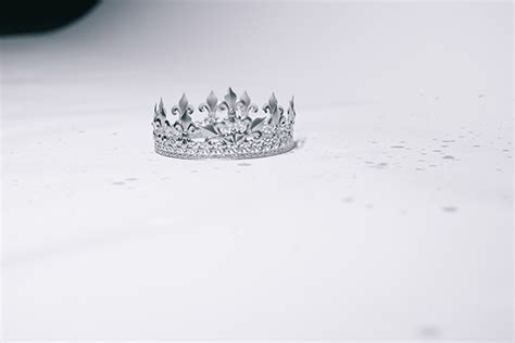 ערוץ הוידאו של תנועת הנוער צבאות השם. The Crown - רדיו מהות החיים