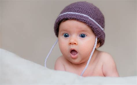 Cute Boy Says Wow Topi Rajutan Ungu Bayi Baby Cute Boy Wallpaper