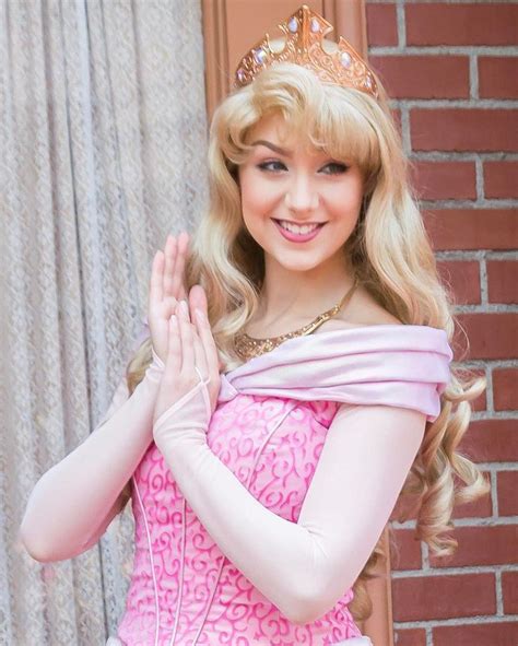 Pin By 1trh1 On Disney Princess Princess Aurora Disney Face Characters