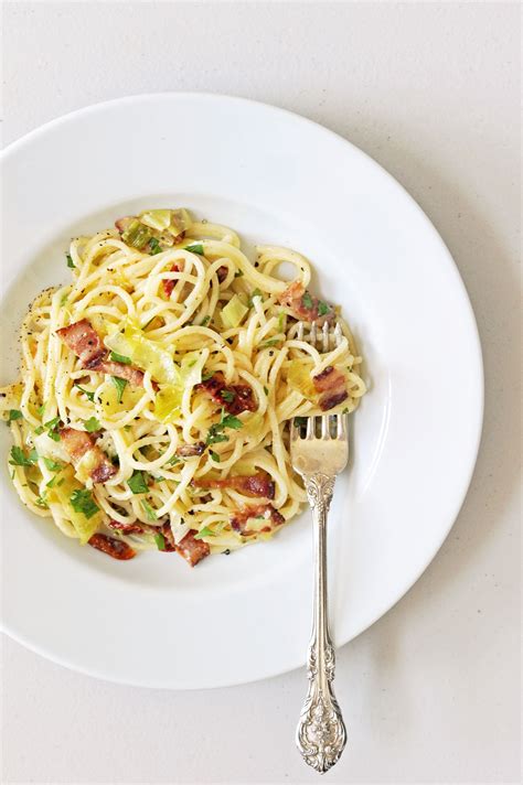 Fast And Easy Dinner Pasta Carbonara With Leeks And Sun Dried Tomatoes