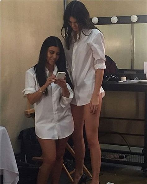 Kourtney Kardashian And Kendall Jenner Reveal Shocking Height