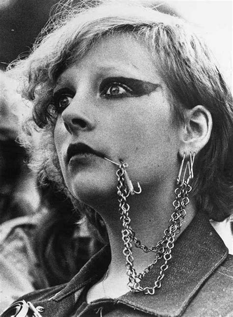 19 filthy furious vintage photos of early punk punk rock girls punk girl punk scene