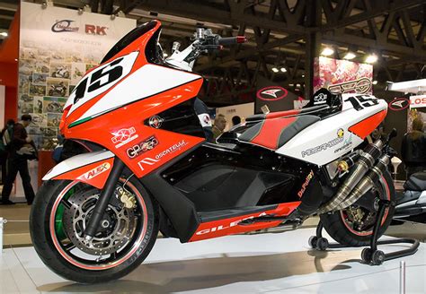 Find gilera gp800 from a vast selection of motorcycle tuning & styling. GILERA GP 800 - EICMA 2009 | Flickr - Photo Sharing!