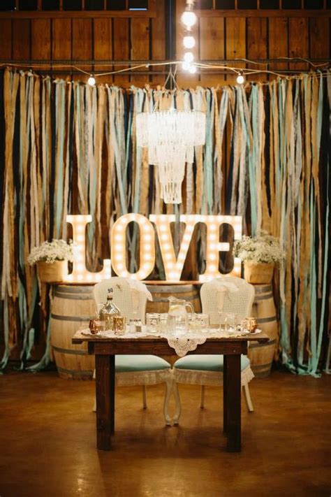 Top 20 Rustic Country Wedding Sweetheart Table Ideas Page 2 Of 4