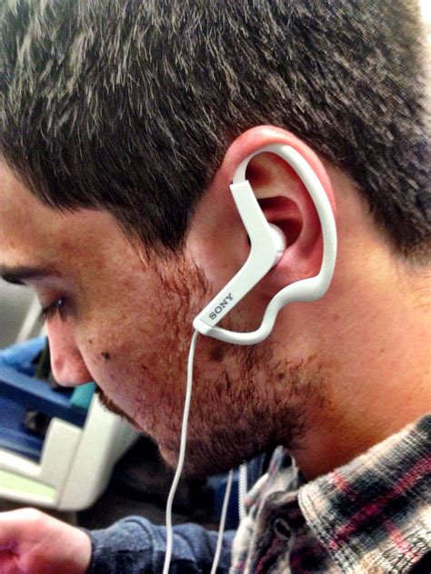 this guy doesn t understand his headphones r mildlyinteresting
