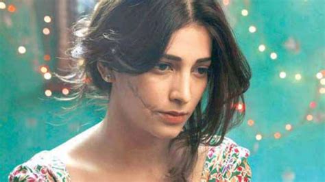 Actress Shruti Hassan Kamal Hassan Help D Day Filmibeat