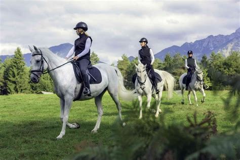 How To Dress Comfortably And Safely For Horseback Riding