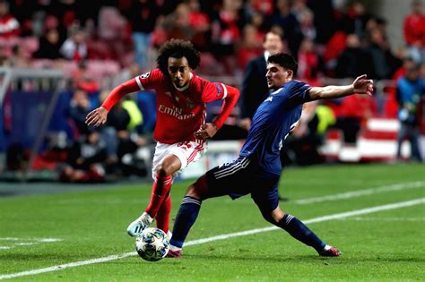 Тавариш — воспитанник клубов «каша пиа», «спортинг» и «бенфика». PORTUGAL-LISBON-SOCCER-UEFA CHAMPIONS LEAGUE-BENFICA VS ...