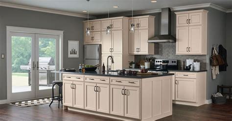 From the latest trends in kitchen and bath design to cutting edge kitchen technology, check out the latest diamond articles we have found in the news! Diamond Now - design your dream kitchen now at diamondnow ...